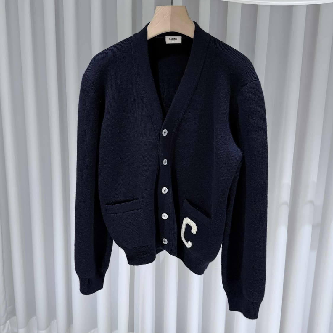 M / 셀린느 컬리지 로고 울 브이넥 가디건 / 미사용 상품이미지2