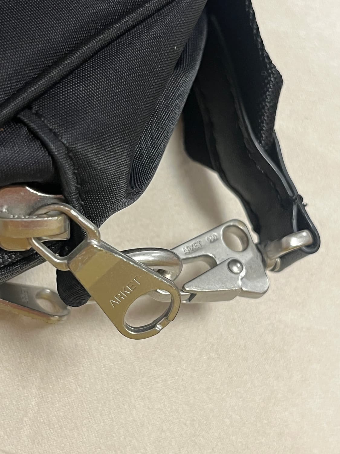 arket 아르켓 미니 카메라백 상품이미지5