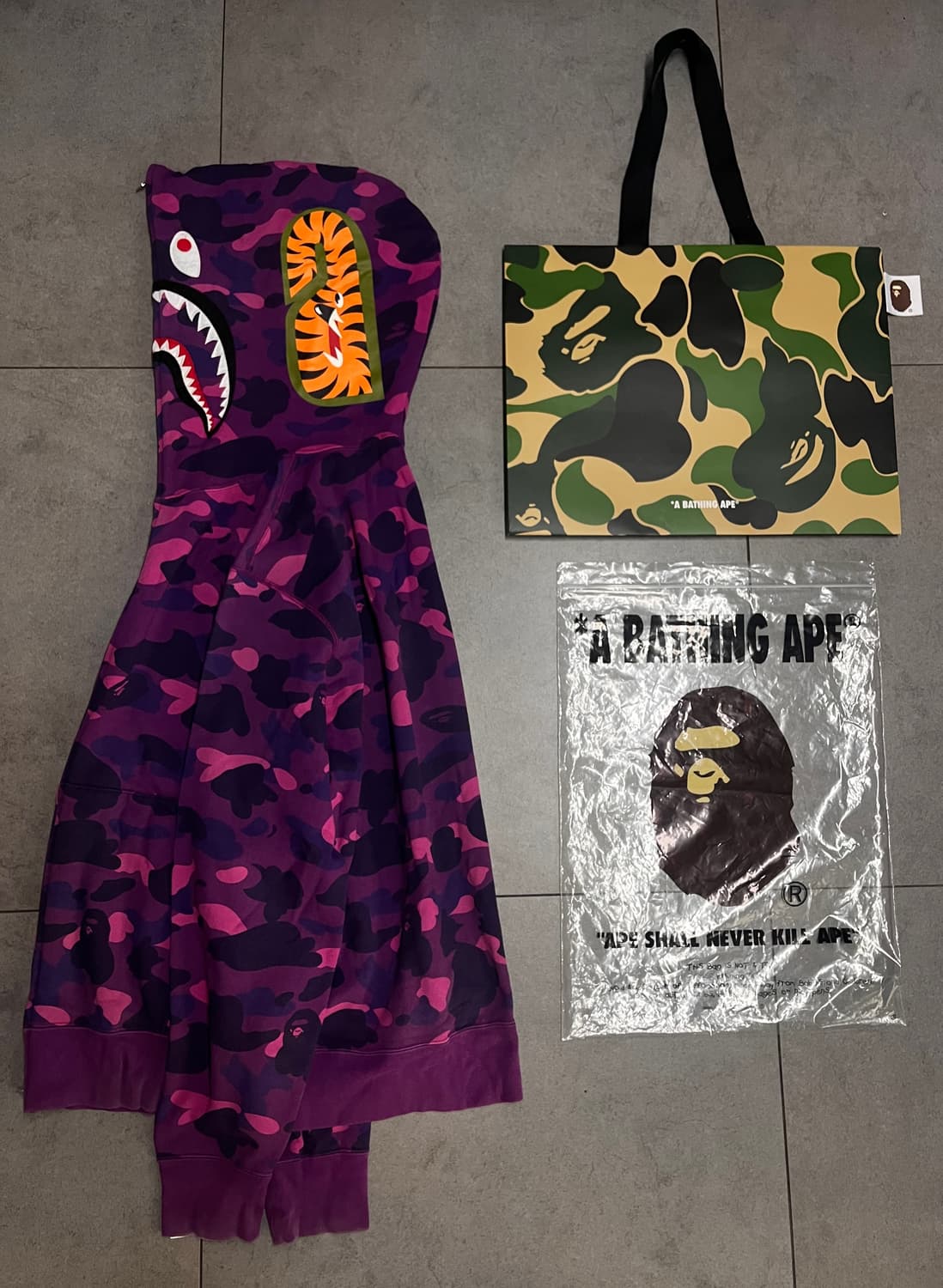 베이프 퍼플 카모 샤크 후드집업 상품이미지2