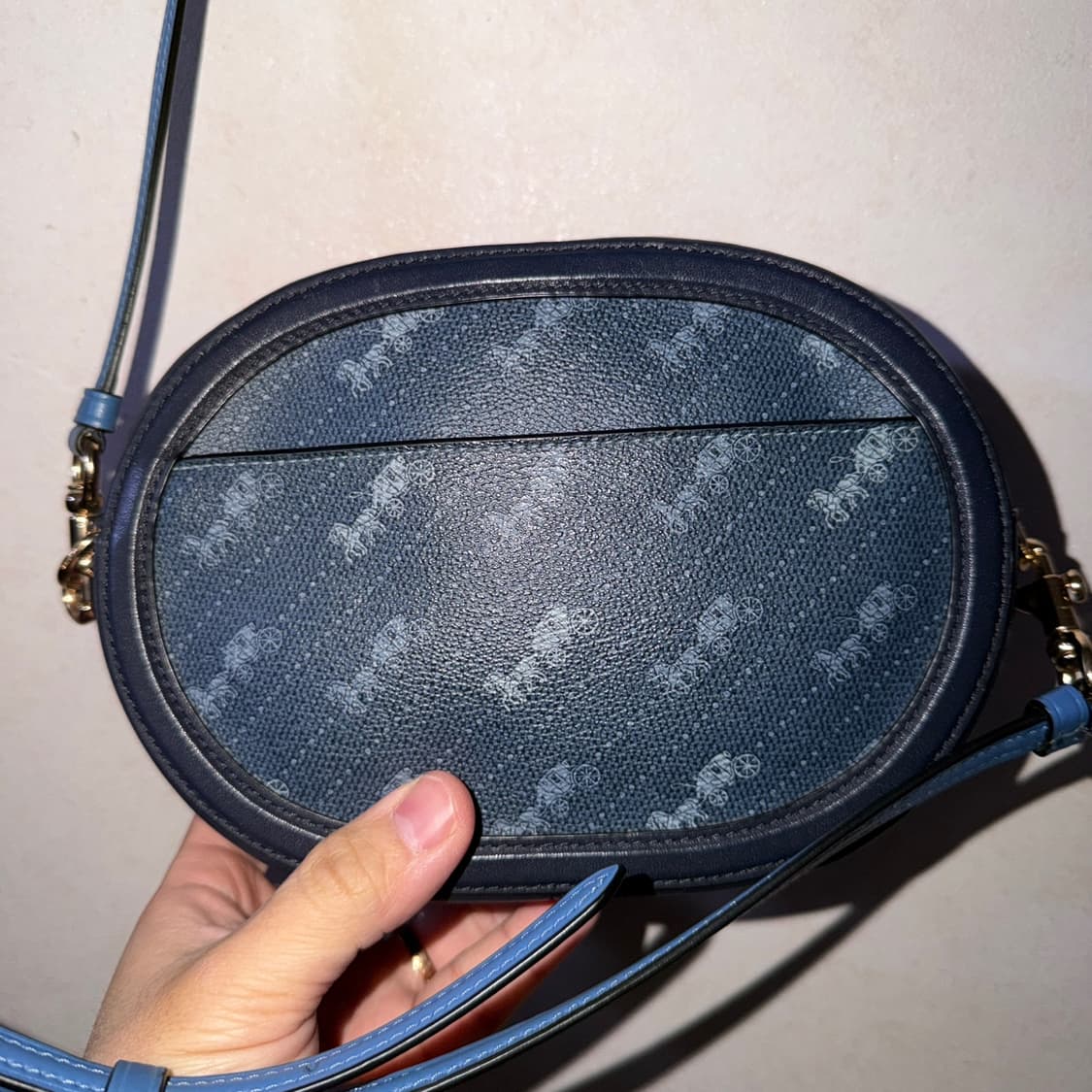 코치 홀스 앤 캐리지 카메라백 블루 상품이미지8