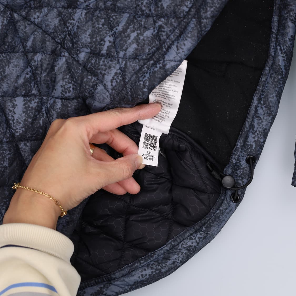 [S] 아식스 여성 경량 후드패딩0106H1 상품이미지6