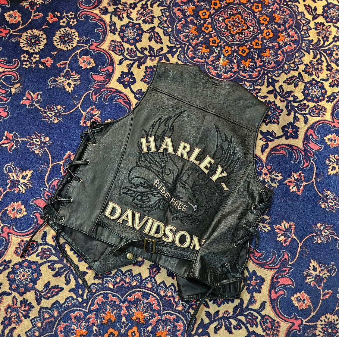 상품 * 할리데이비슨 90~00's 소가죽 빅로고 패치드 베스트 자켓 
 상품이미지1