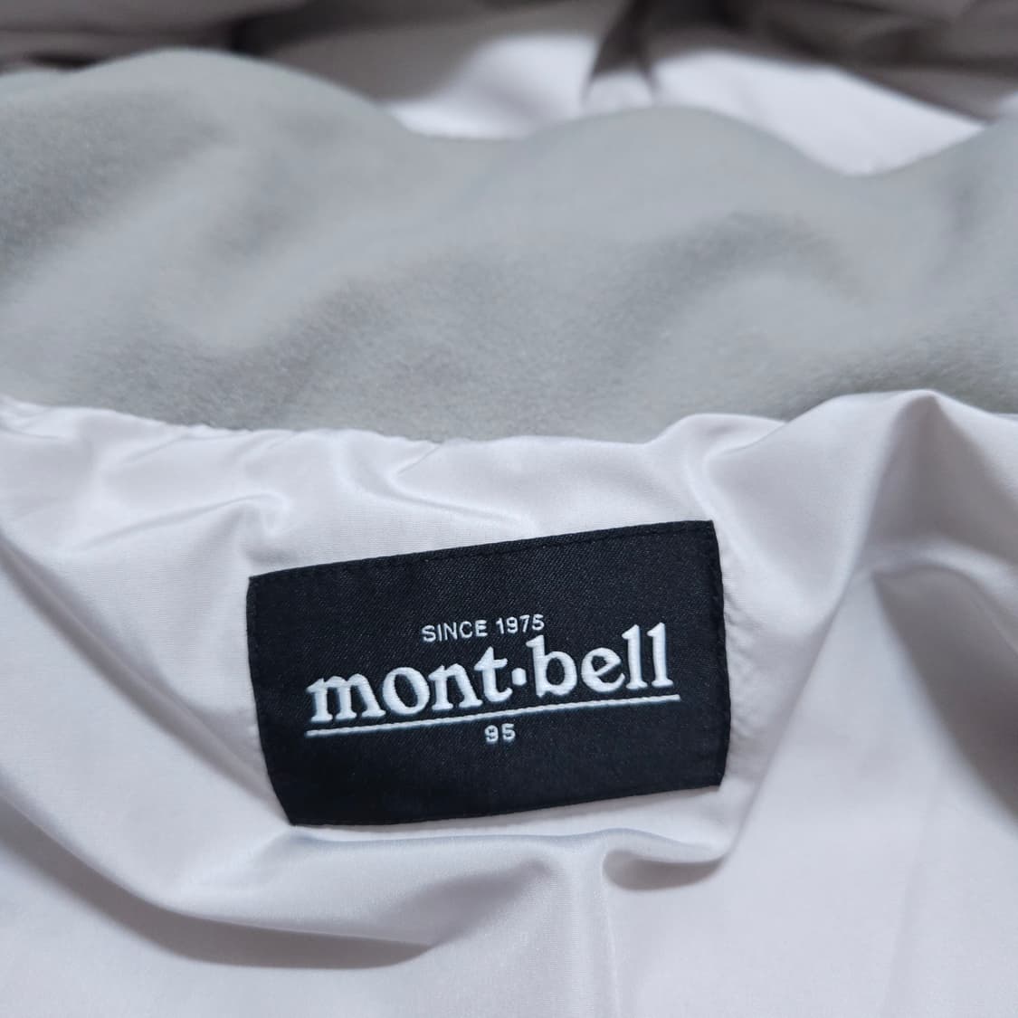 몽벨)95 여자 크림색 미드패딩자켓 / 왕눈이샵 상품이미지9