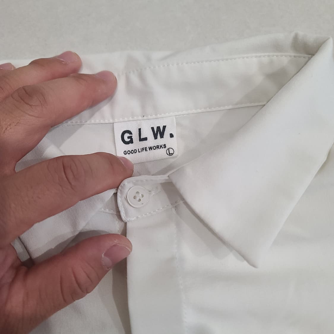 Glw반팔셔츠 화이트 팝니다. 상품이미지2