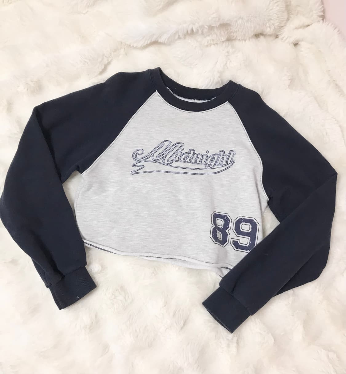 빈티지 크롭 맨투맨 큐빅 스포티  상품이미지1