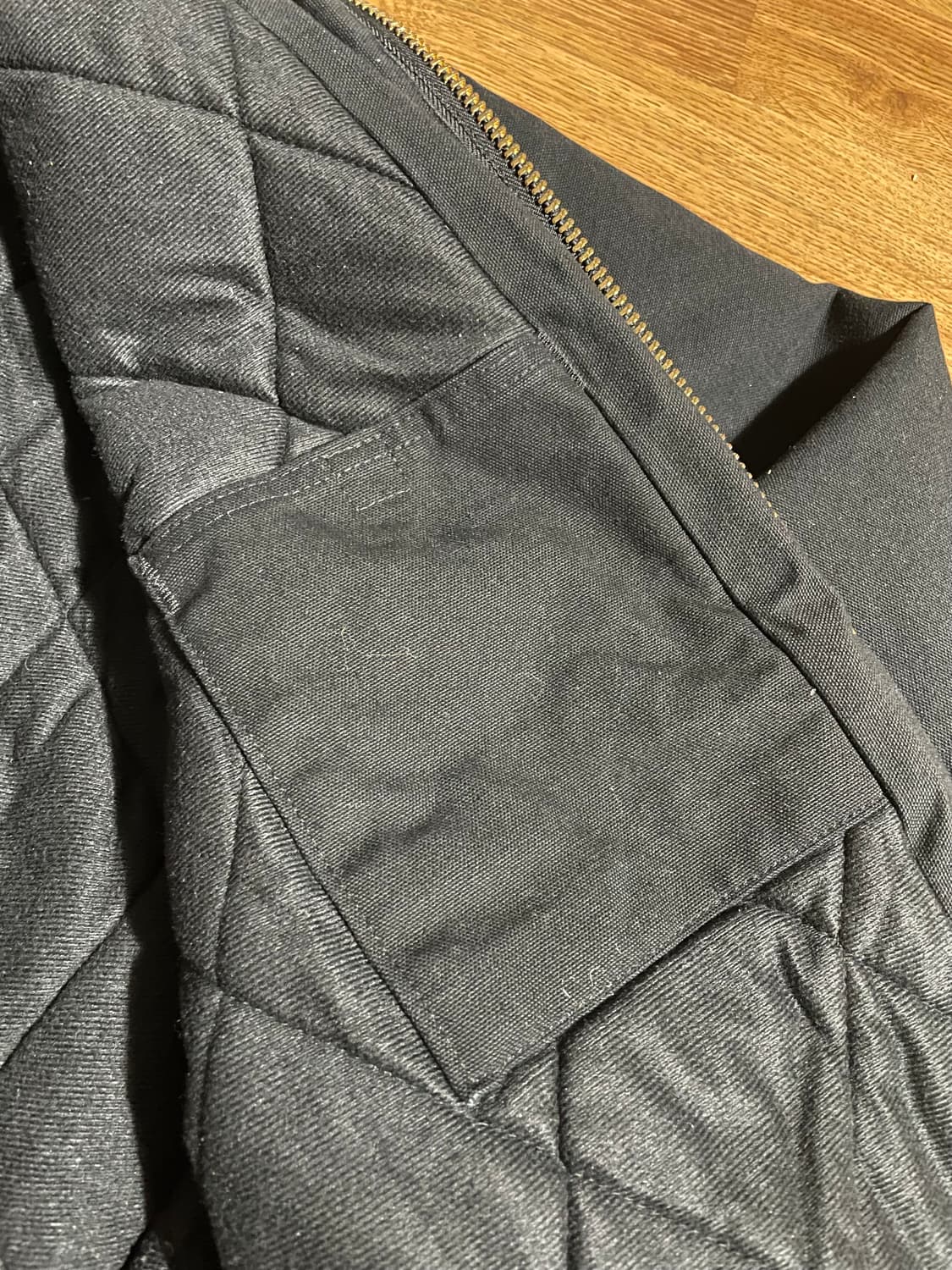 칼하트 J140 덕 액티브 자켓 퀄팅 안감 아우터 M 블랙 점퍼 상품이미지8