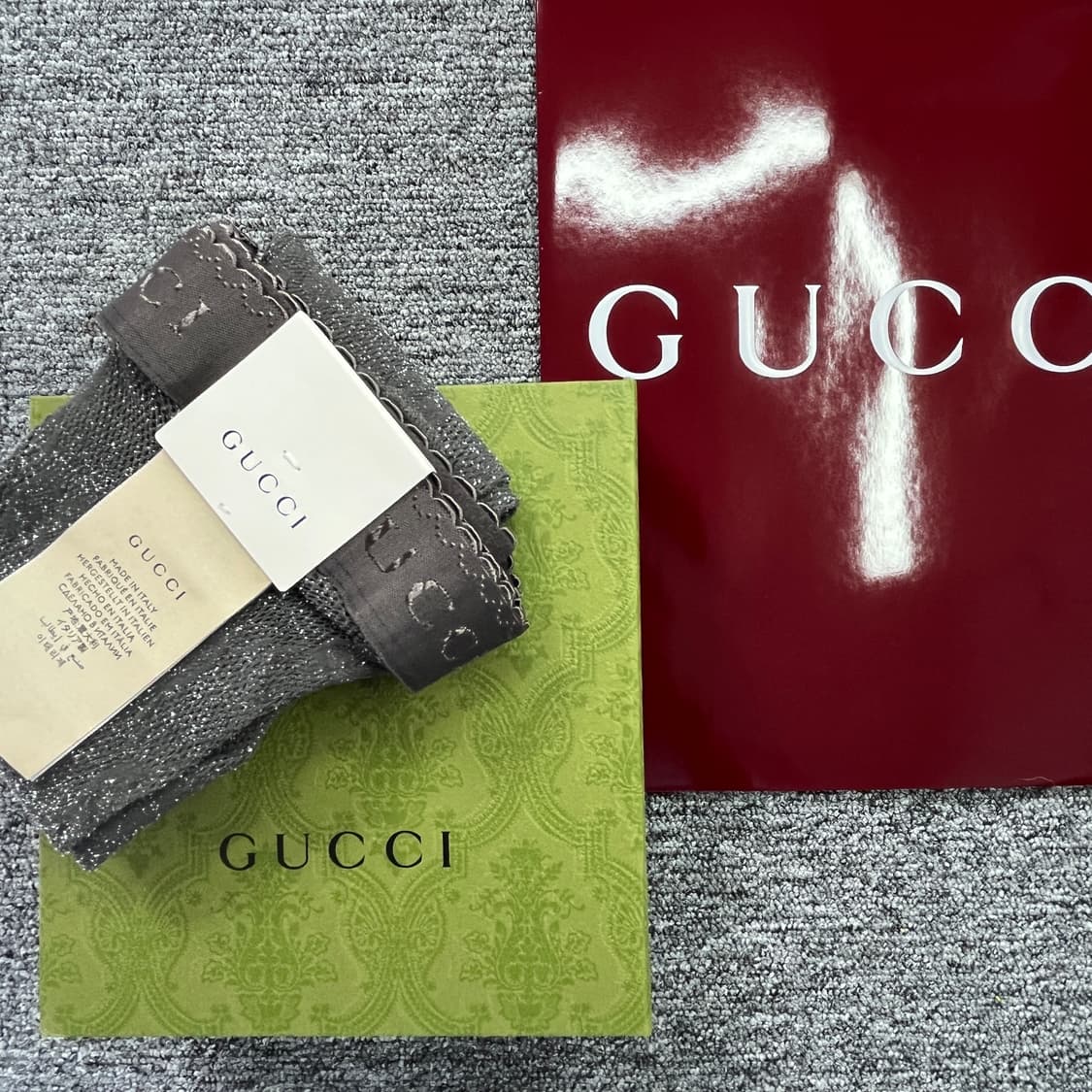 새상품 구찌 스타킹 GG 로고 타이트 스타킹 그레이 & 실버 컬러 상품이미지10