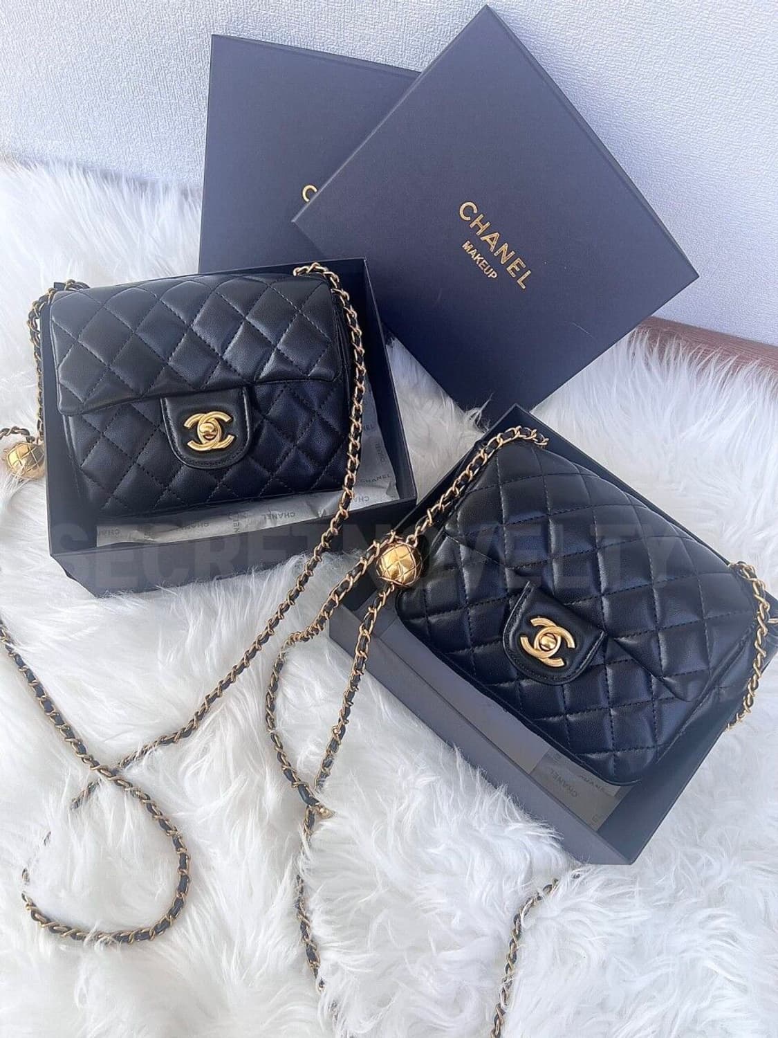 깜짝세일(새상품)정품 샤넬 VIP 기프트 노벨티 골든볼 크로스백 한정판 상품이미지1