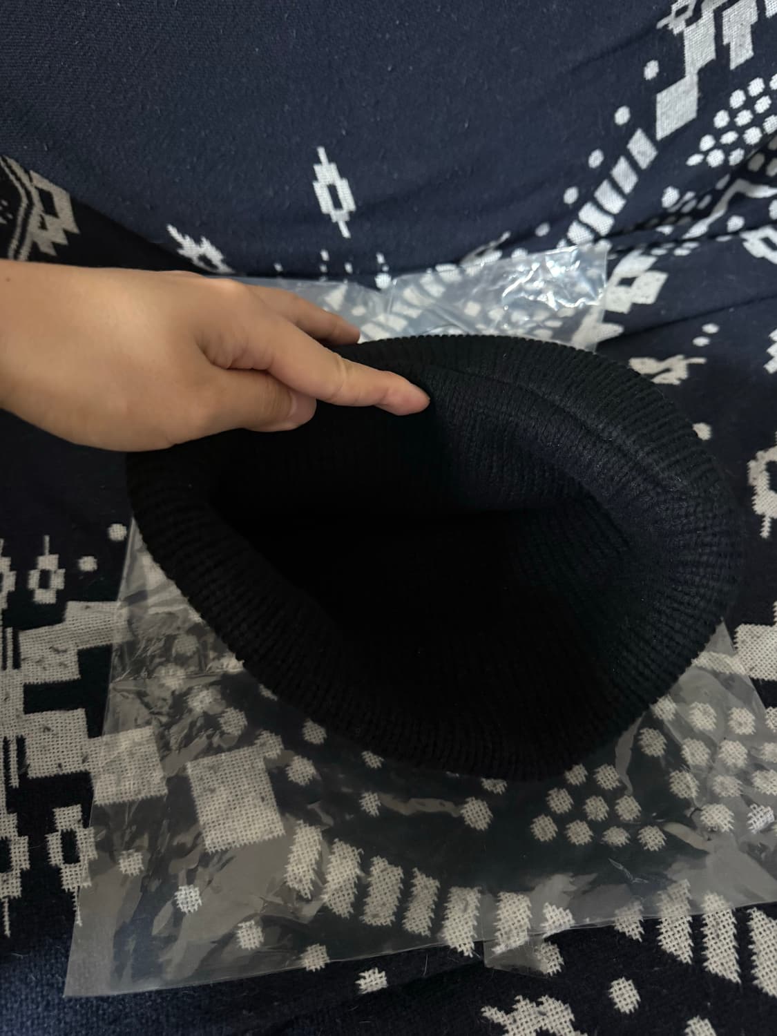 슈프림 레이다 블랙 비니 25FW 상품이미지5