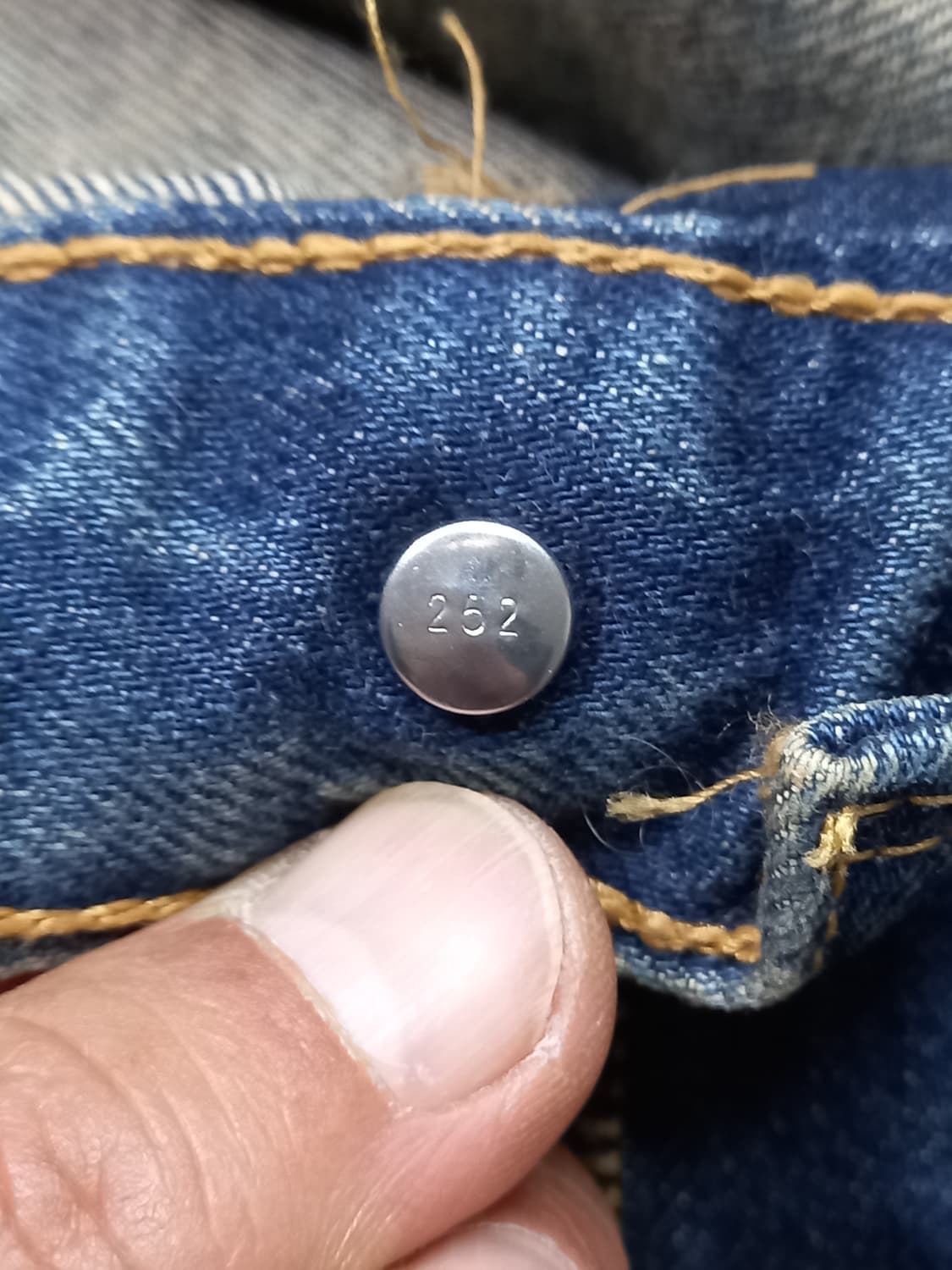 30 리바이스507 04 데미지워싱 부츠컷 리폼드진 30-189 상품이미지9