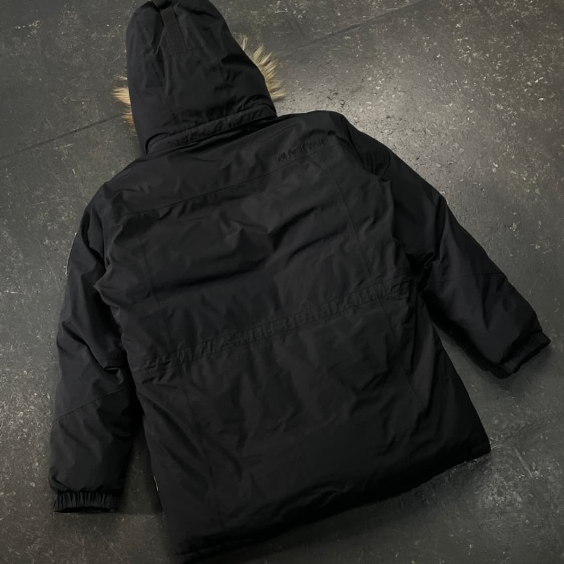 100 블랙야크 라쿤 패딩 상품이미지8