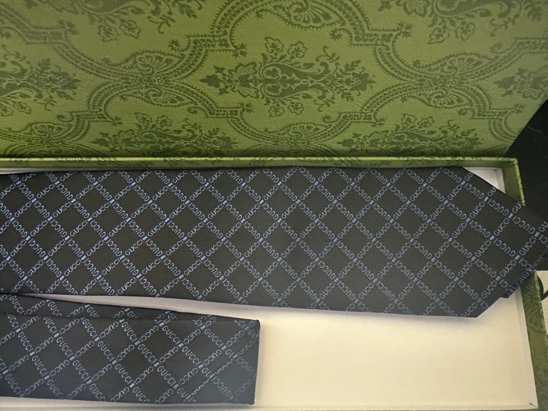 구찌 블랙 GG 로고 패턴 실크 넥타이 정품 상품이미지3