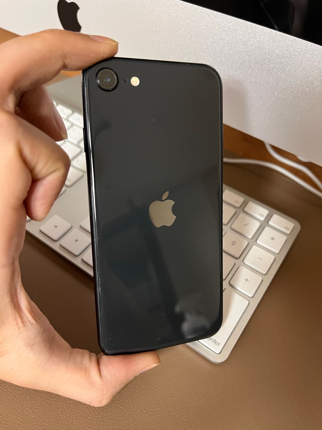 아이폰SE2 스페이스그레이 128GB 상품이미지2