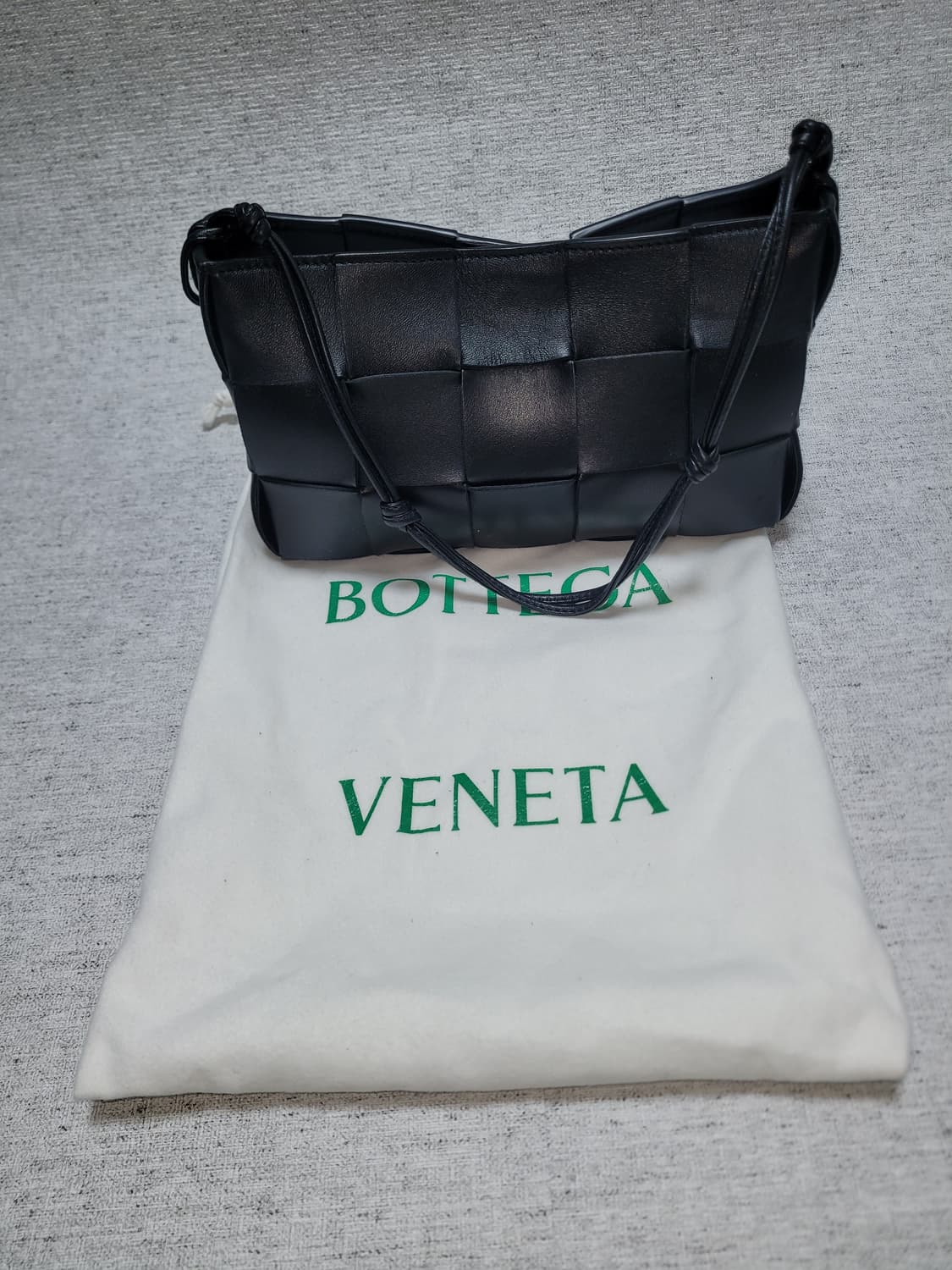 보테카베네타 카세트백 램스킨 숄더 상품이미지2