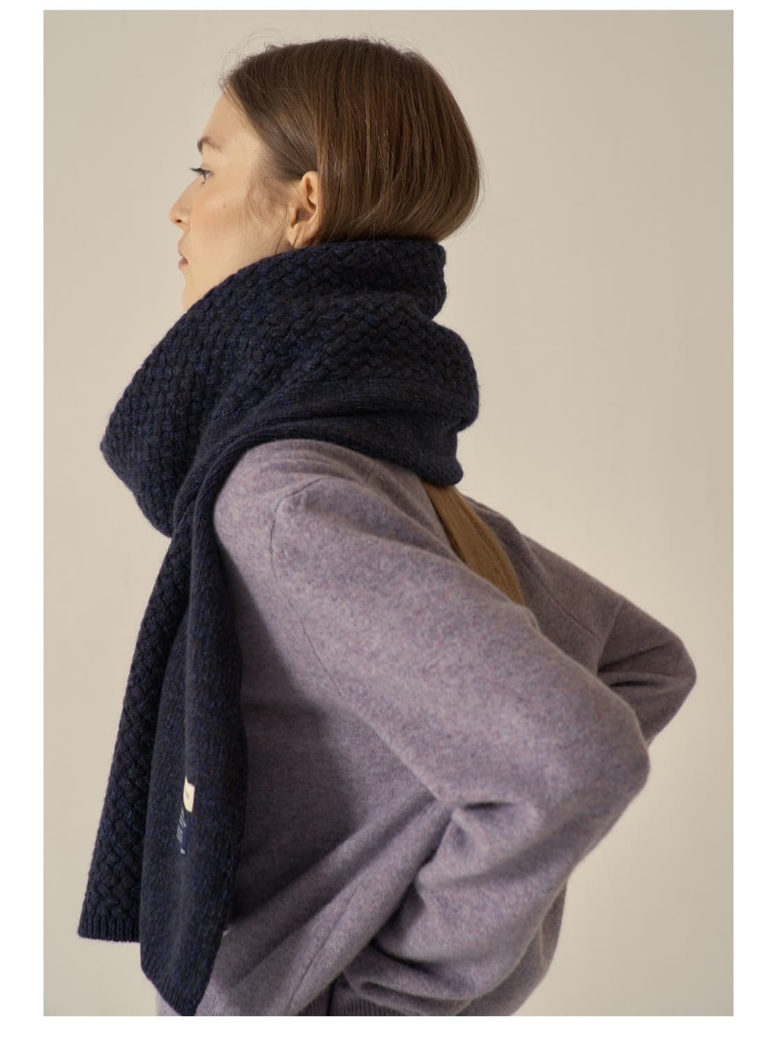 피사드패턴 머플러 네이비컬러 상품이미지3