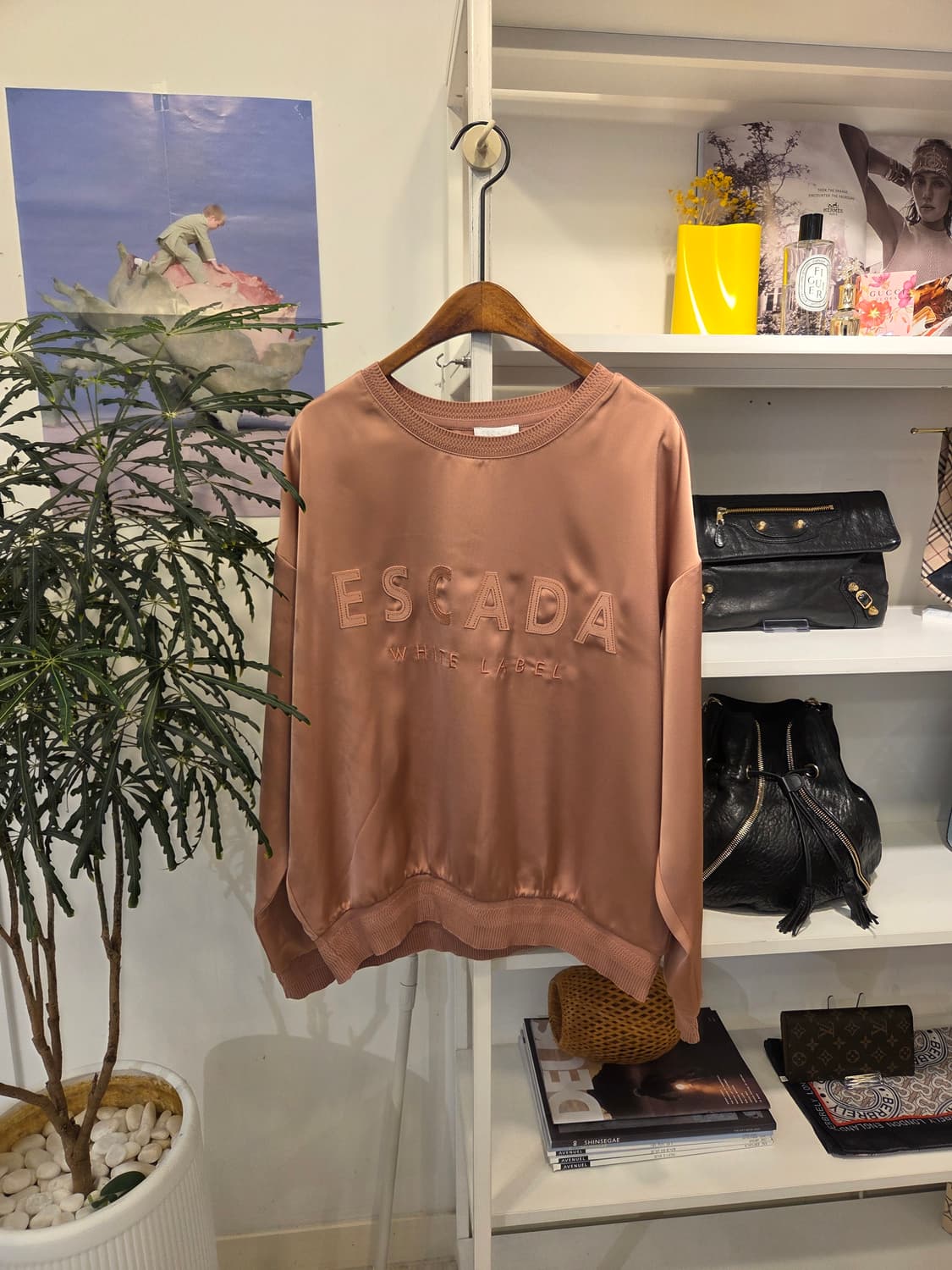 에스까다 화이트라벨 새틴 맨투맨 M 상품이미지1