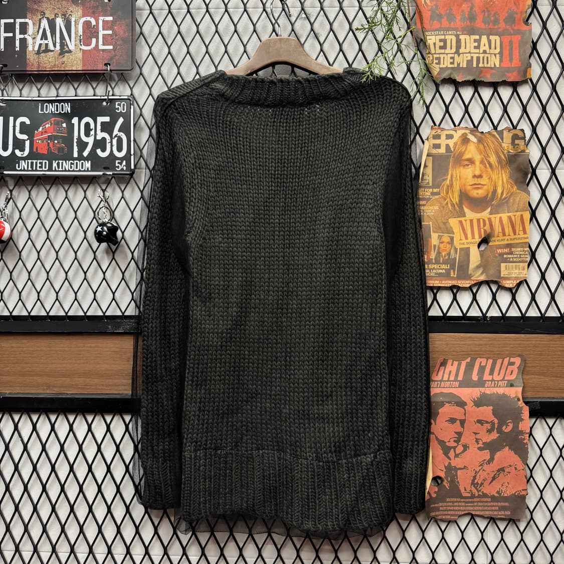 00s 돌체앤가바나 브이넥 니트 시스루 디테일 블랙 상품이미지2