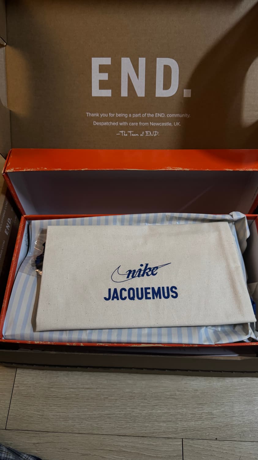 자크뮈스 나이키 문슈즈 255 상품이미지3