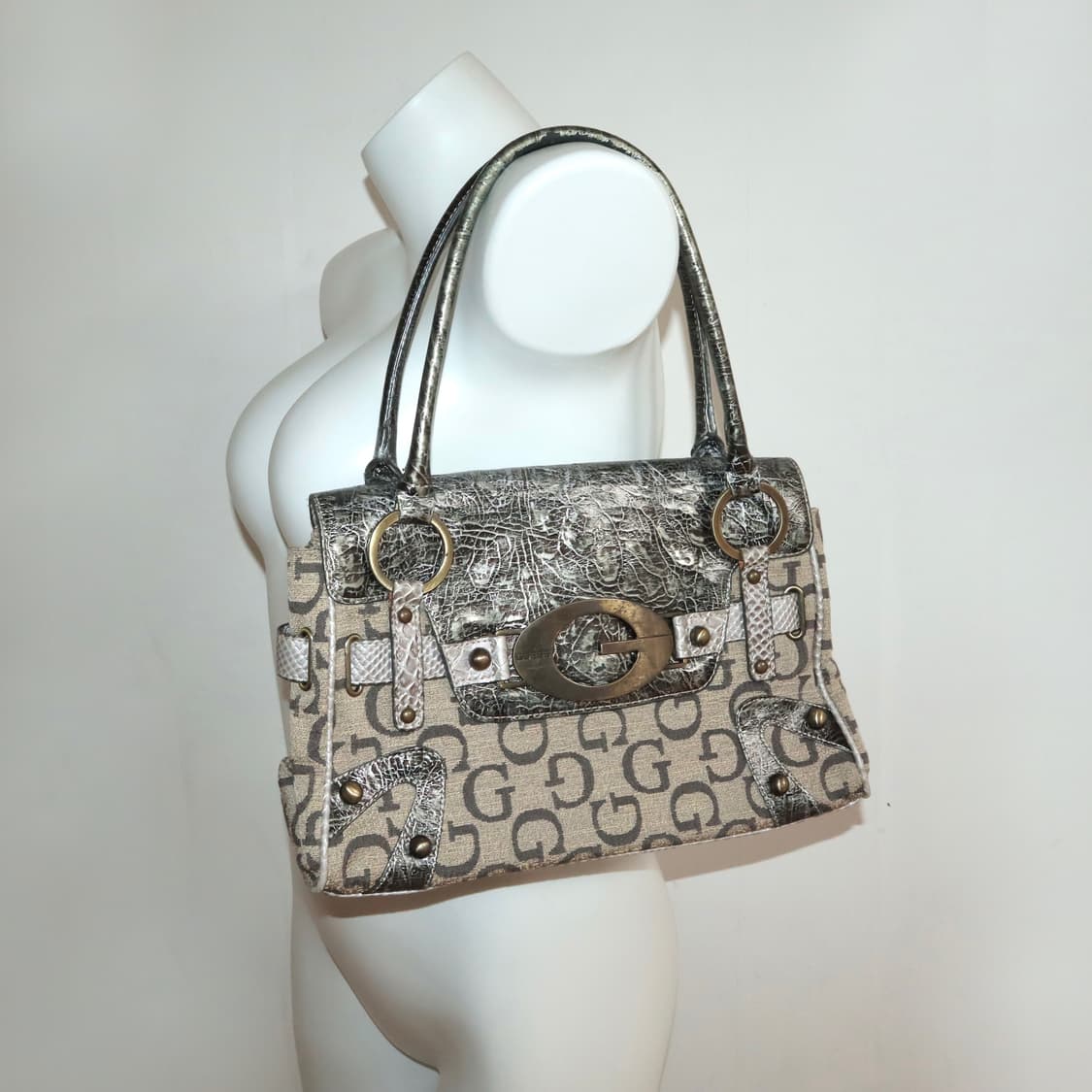 Guess 00s metalic square bag 상품이미지6