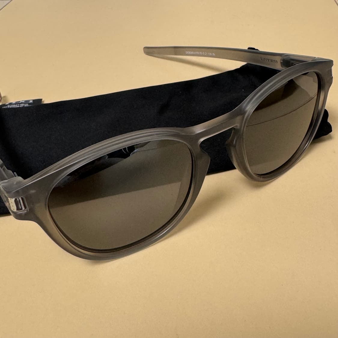 오클리 래치 선글라스 상품이미지1