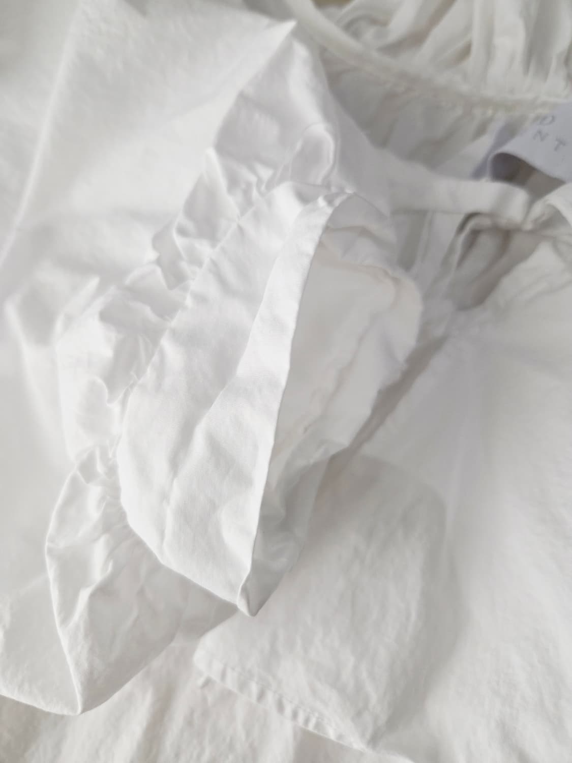 딘트 DINT 화이트 루즈핏 블라우스_FREE 상품이미지5