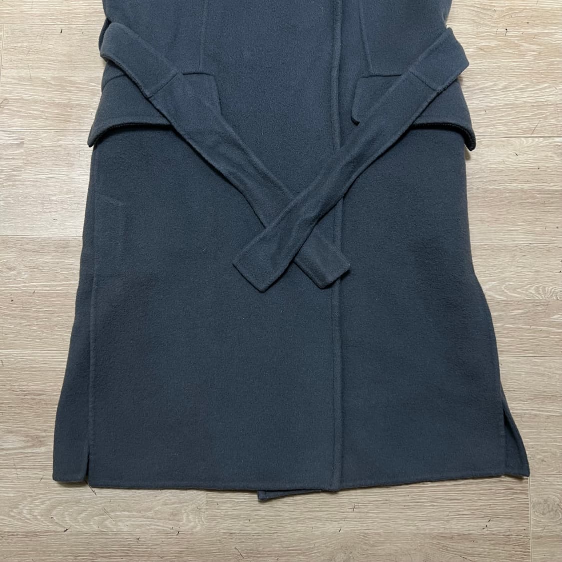 지고트 여성 캐시미어 벨티드 슬리브리스 랩코트 [블루쉬 그레이] 66 상품이미지3