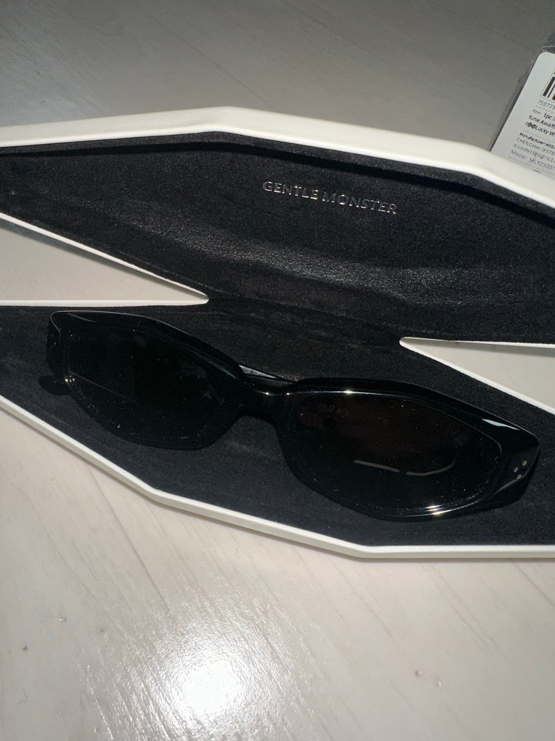 젠틀몬스터 선글라스 베가스 블랙 상품이미지4