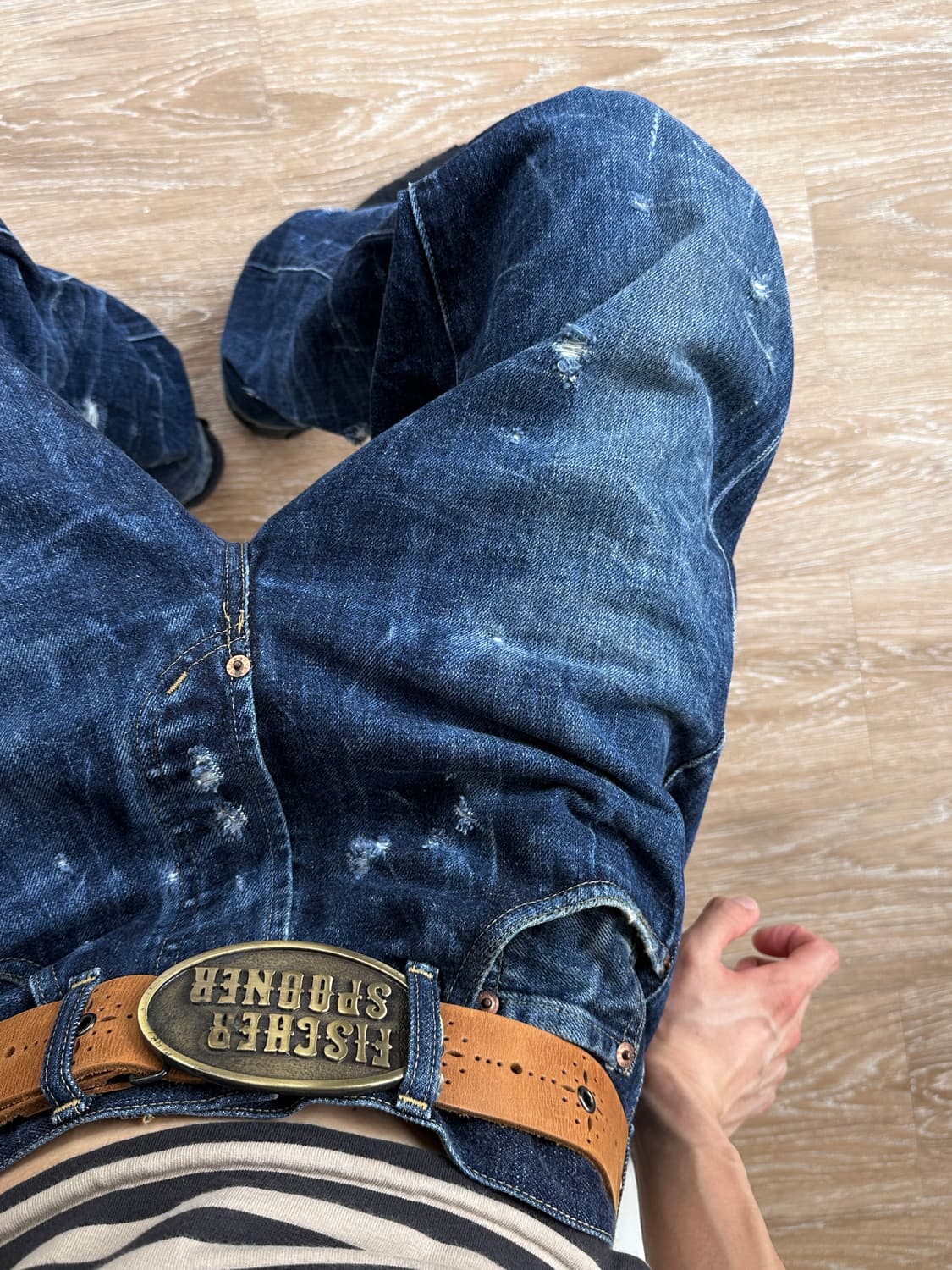 90’s Levi’s 702 대미지 디스트레스 와이드 진 상품이미지2