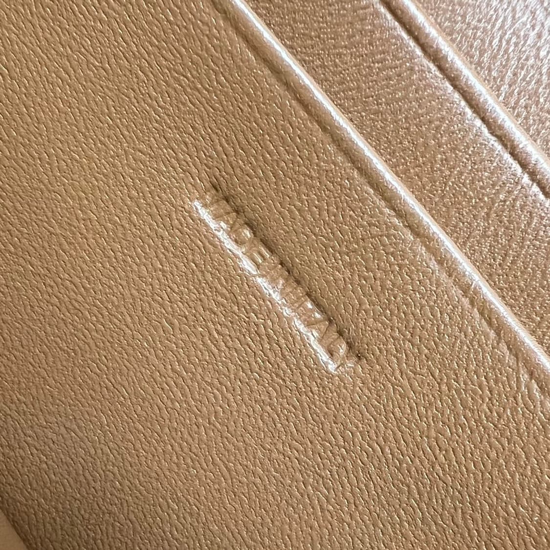 플랩 트리옹프 카드 지갑 - 샤이니 카프스킨(브론즈)
 상품이미지8