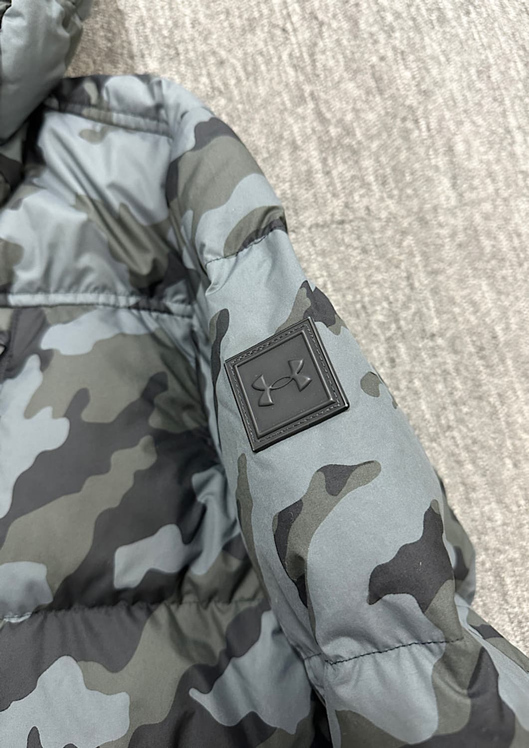 언더아머 패딩  상품이미지4