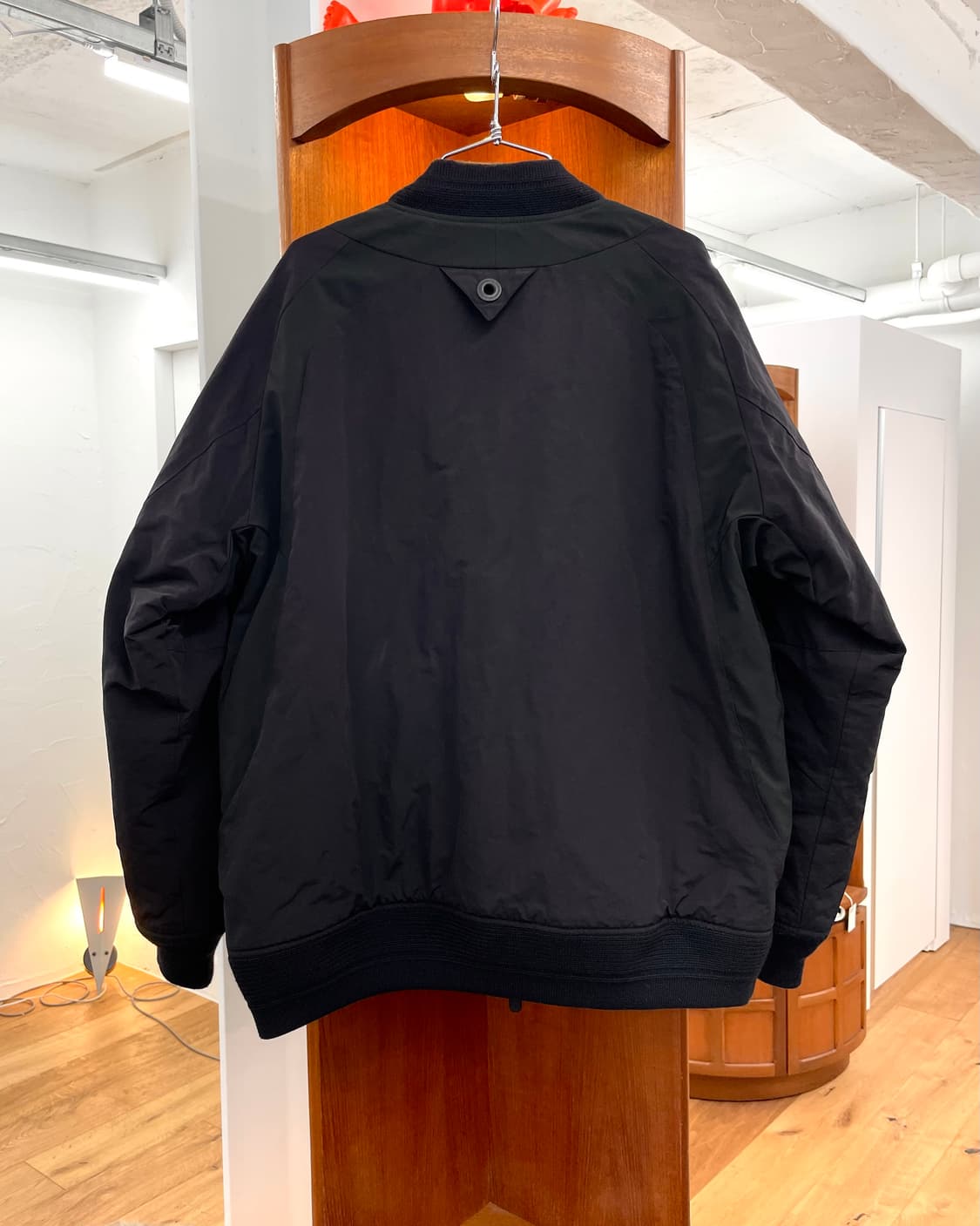 [1] 화이트마운티니어링 프리마로프트 봄버 자켓 상품이미지7