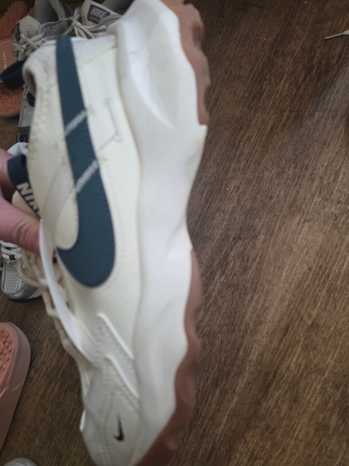 나이키 TC7900 써밋화이트 상품이미지3