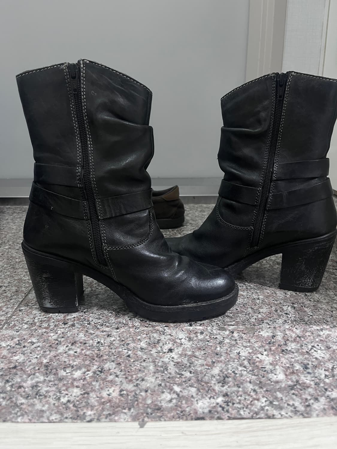 manas 마나스 버클 아일렛 사이드지퍼 부츠 상품이미지7