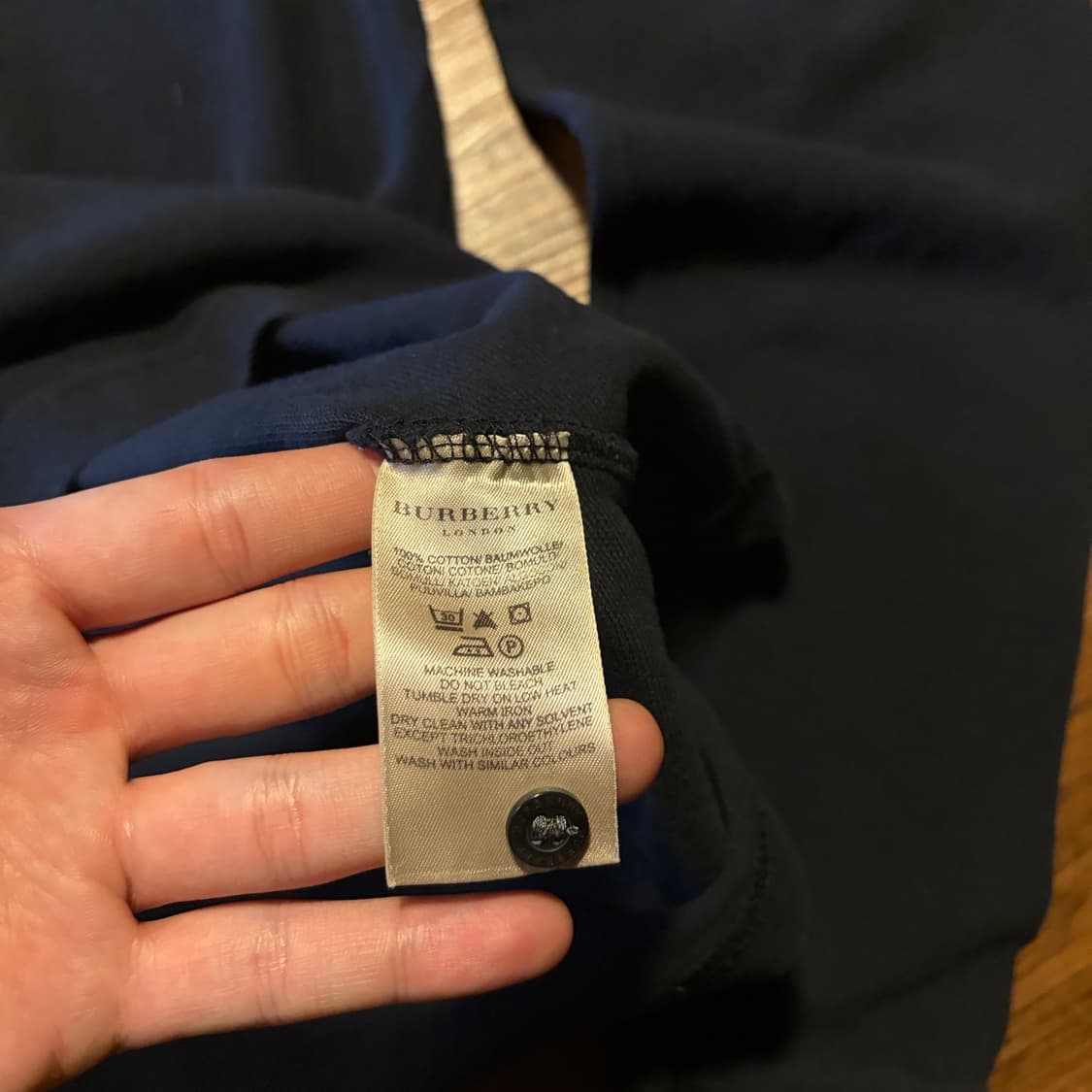 BURBERRY 버버리 빅 로고 자수 긴팔 카라티 블랙 상품이미지5