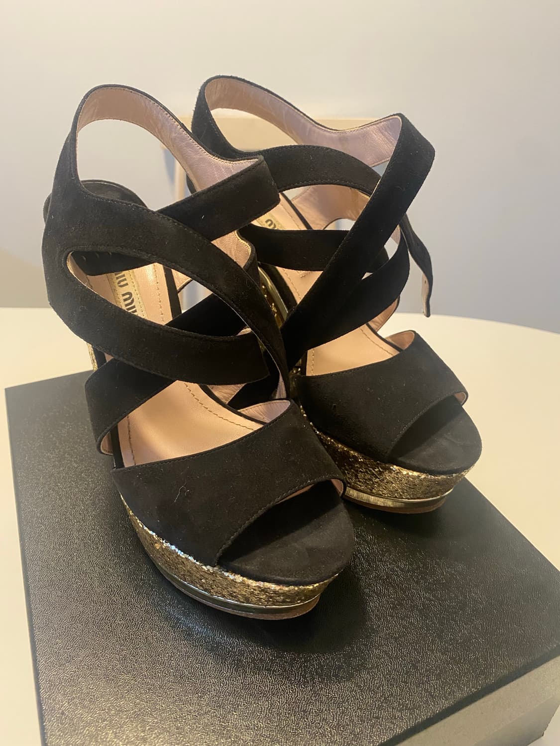 Miu Miu 글리터 힐 상품이미지3