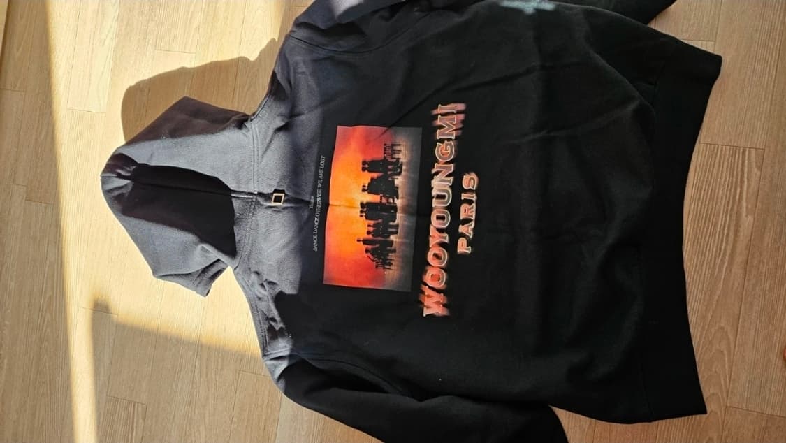 우영미 프린팅 후드티 블랙 상품이미지1