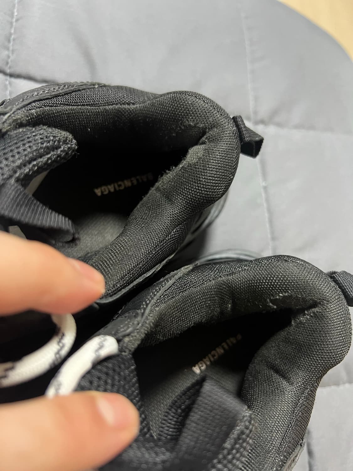 발렌시아가 트리플s 더티블랙 상품이미지5