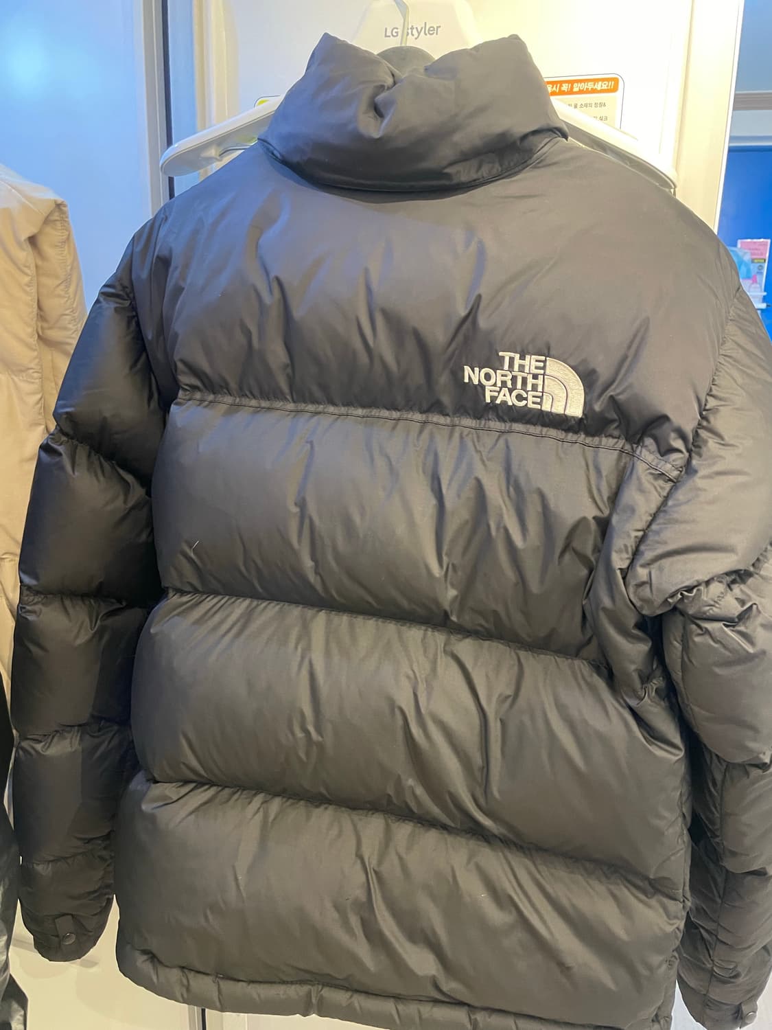 노스페이스 1996눕시 패딩 블랙 90(S) 상품이미지7