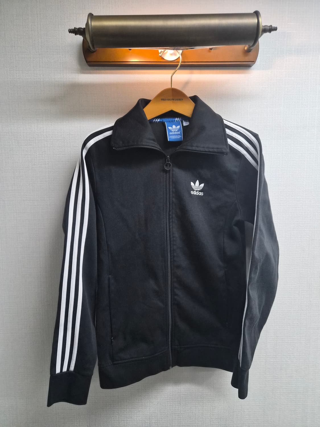 100) 아디다스 유로파 블랙 팝니다 상품이미지1