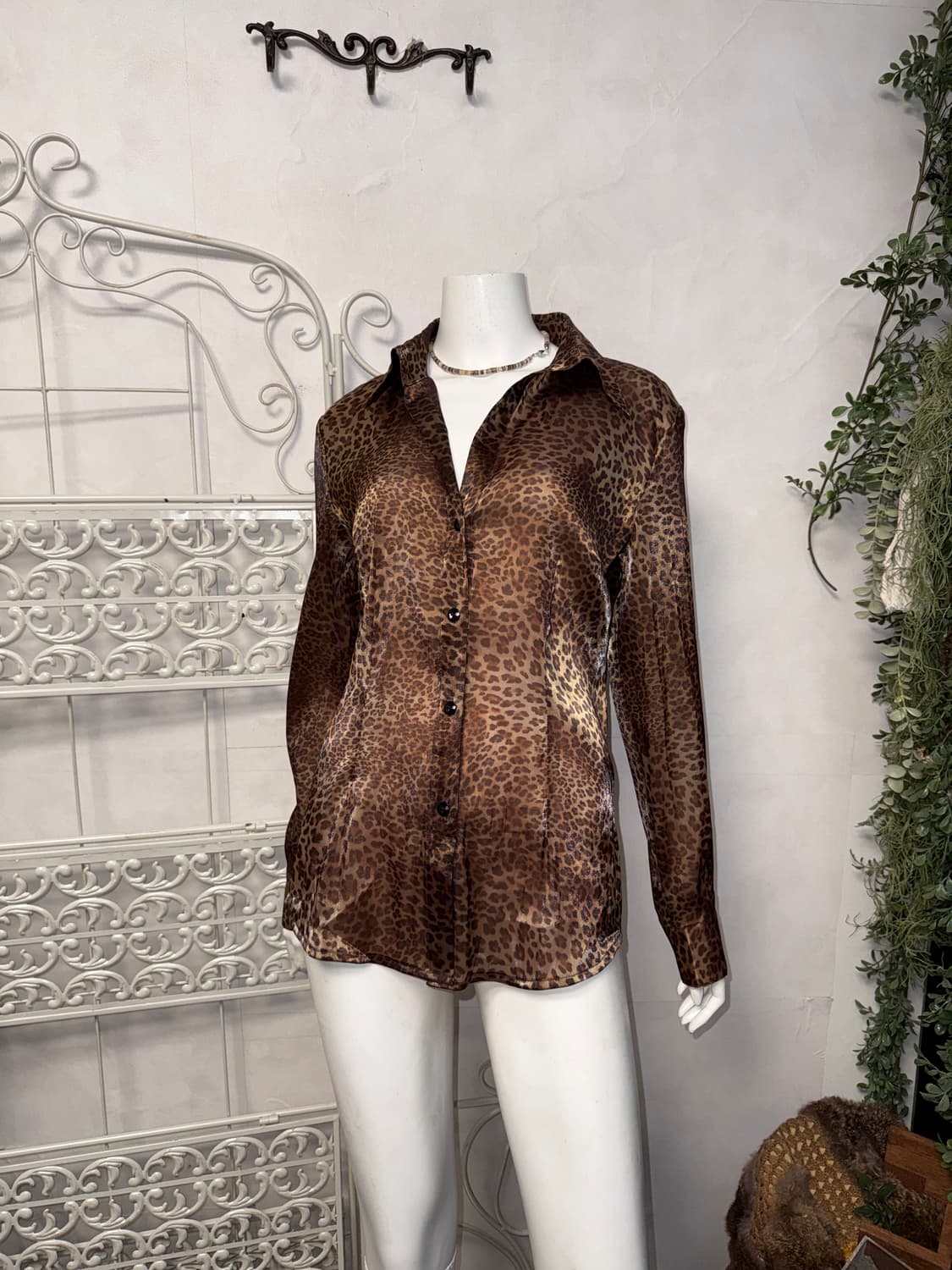 Gold brown leopard satin shirt 상품이미지1