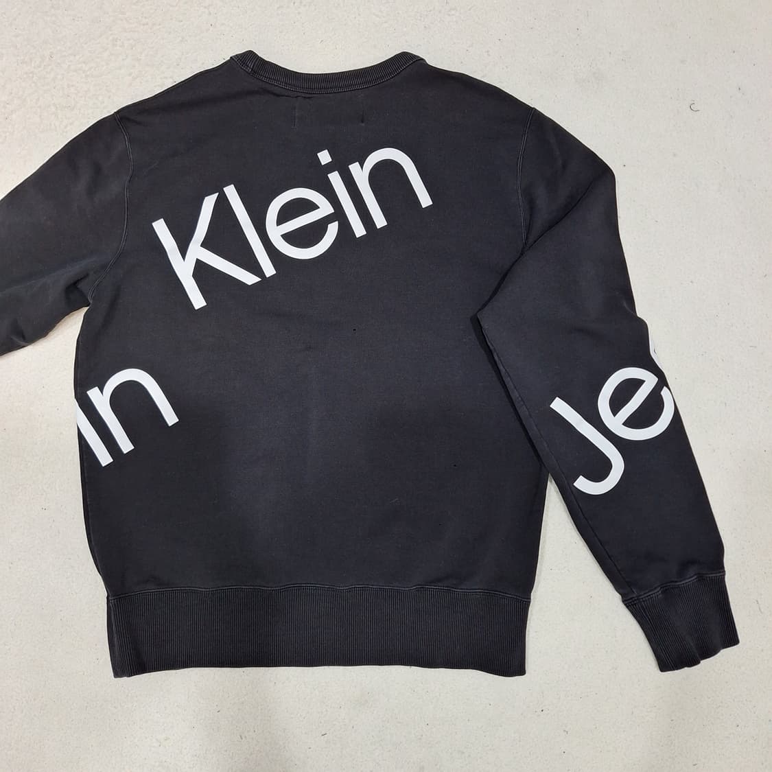 캘빈클라인  맨투맨S(남녀공용)상태좋음 상품이미지2