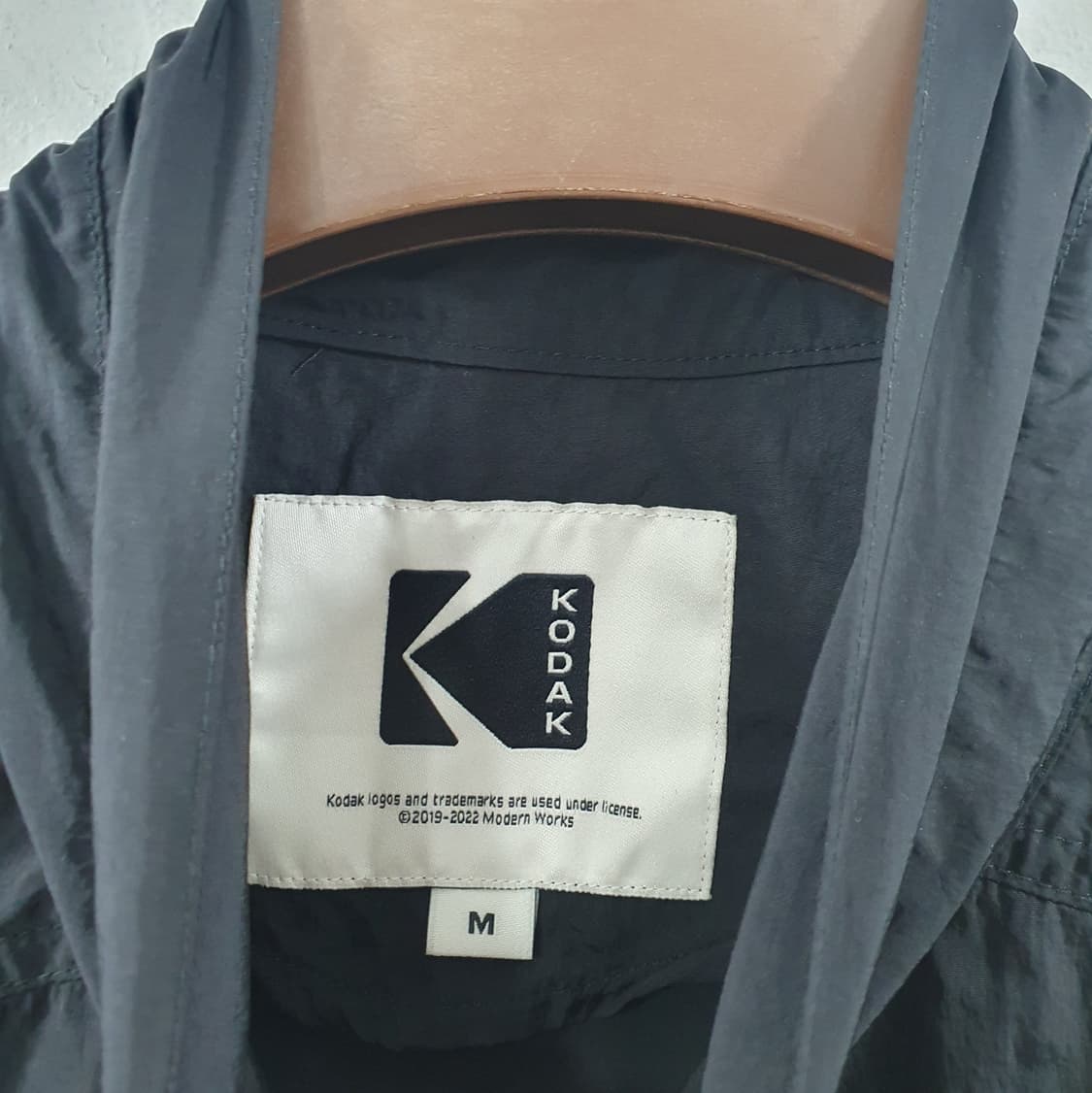 추XL 코닥 남성 블랙 바람막이 아노락 반집업 긴팔티셔츠 상품이미지3