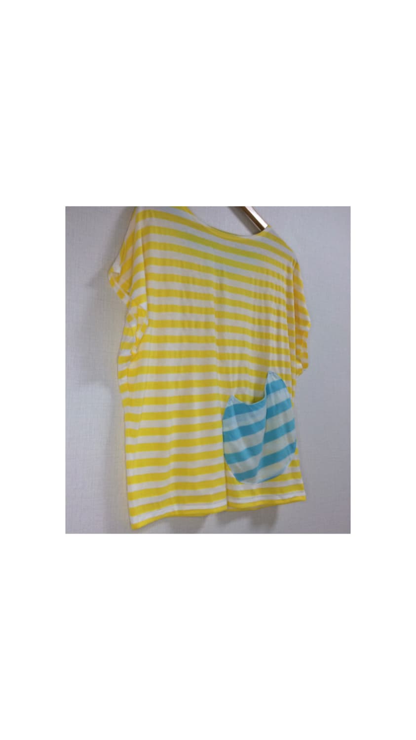츠모리 치사토 옐로우 스트라이프 캣 포케 티셔츠 상품이미지2
