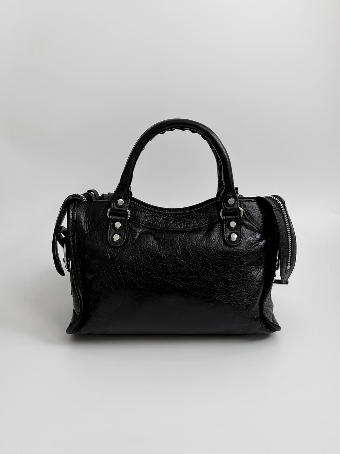 발렌시아가 시티백 로고 미니 판매합니다. 상품이미지4