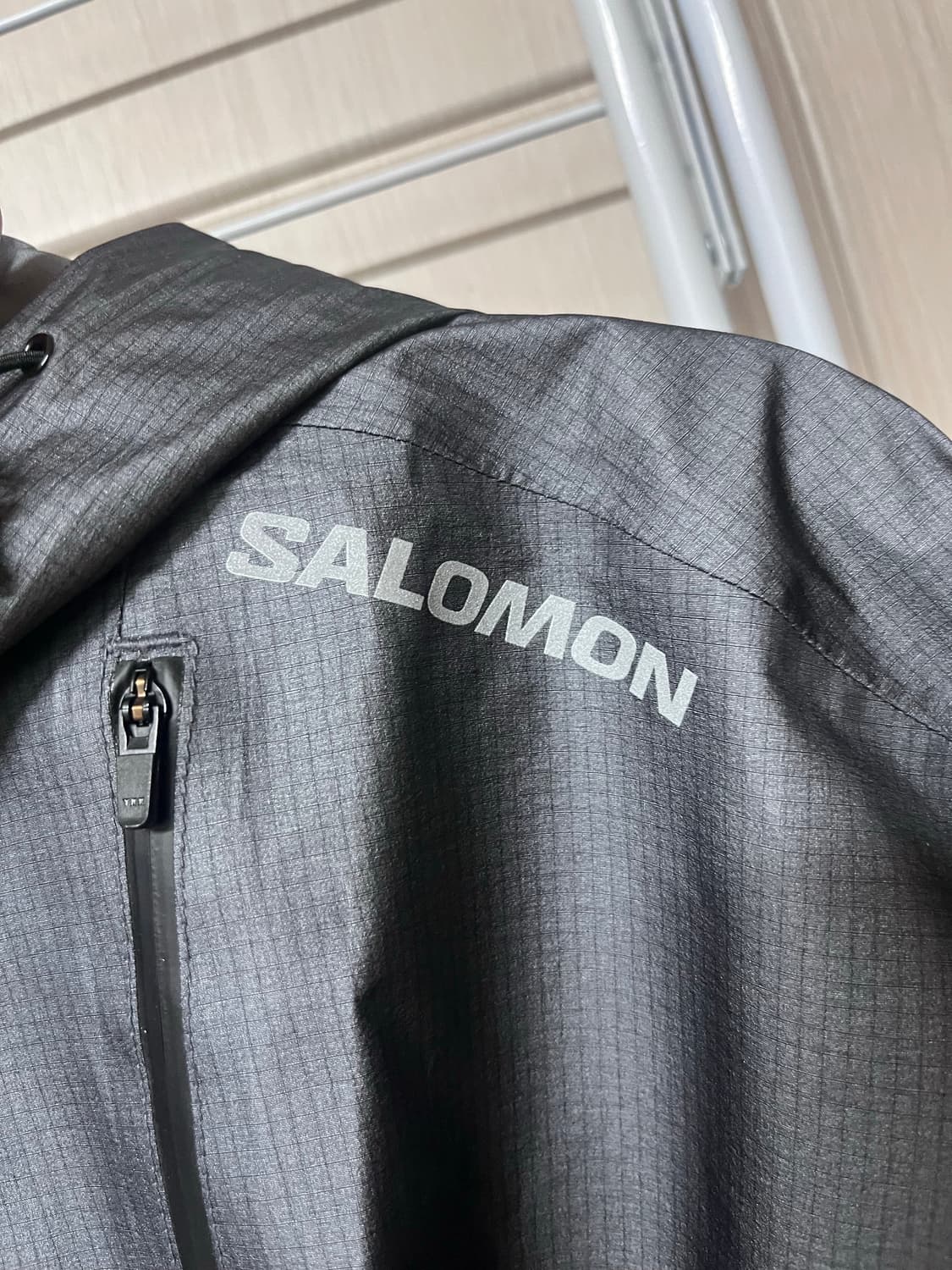 살로몬 바람막이 UNI트레일 그릿 고어텍스 자켓. 상품이미지4