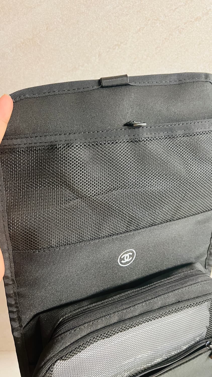 샤넬 뷰티 블랙 여행용 파우치 상품이미지4