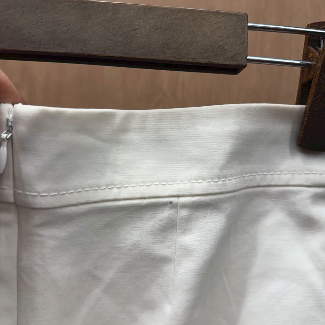 셀린느 미디 플리츠 스커트 지퍼 클로징 더블 포켓 디테일 A라인 화이트 상품이미지8