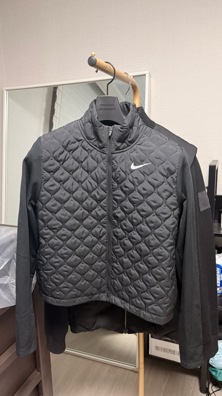 나이키 우먼스 써마핏 에어로 경량패딩 S 상품이미지1