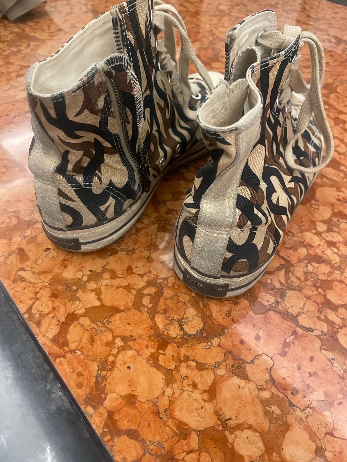 넘버나인 2004aw 트라이벌 하트 스니커즈 상품이미지3