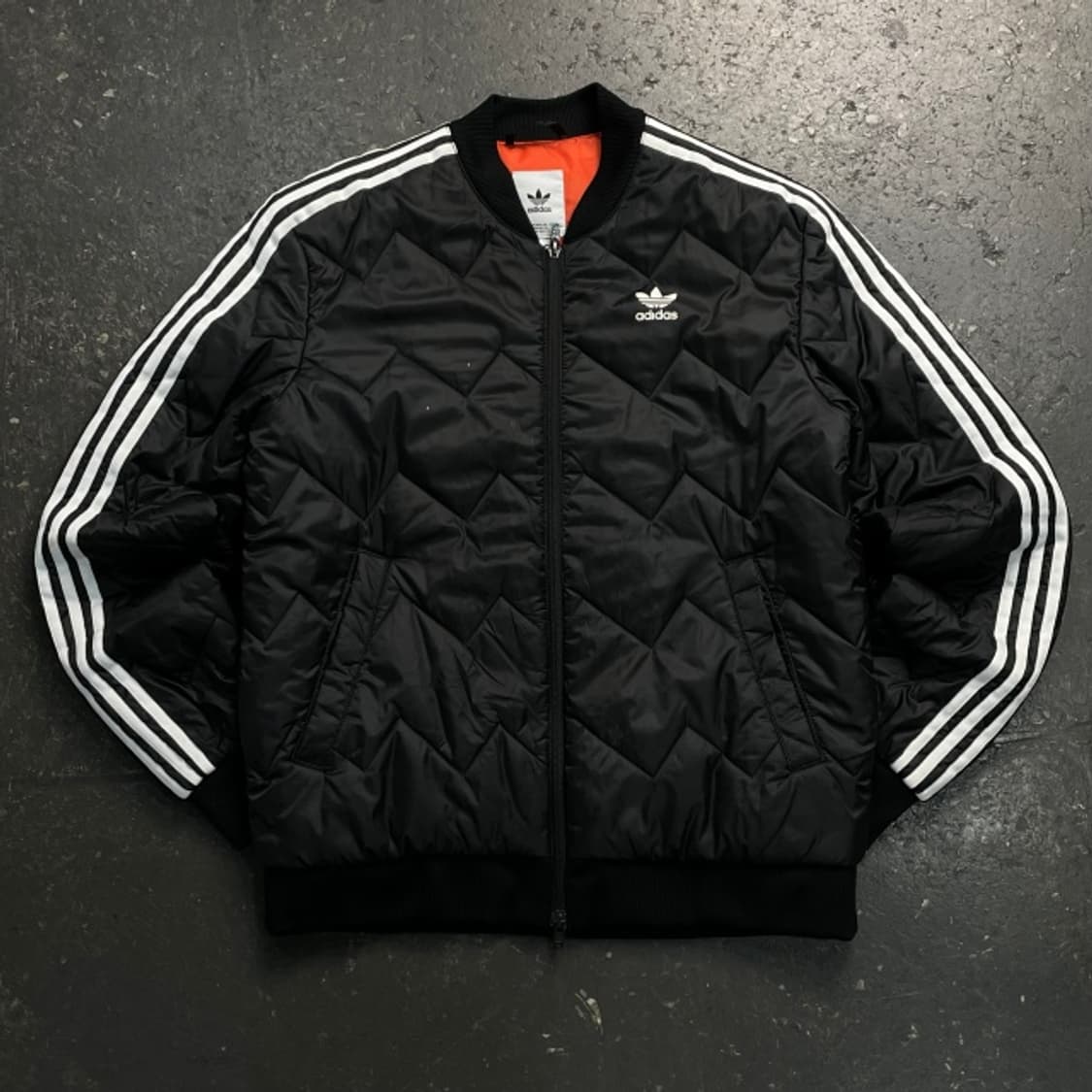 100 아디다스 슈퍼스타 퀼팅 점퍼  상품이미지1